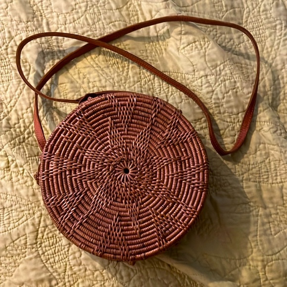 Woven rattan purse - Picture 6 of 7